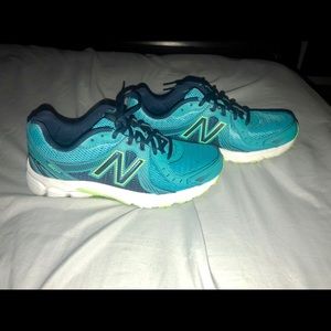 Women’s New Balance Tennis Shoes